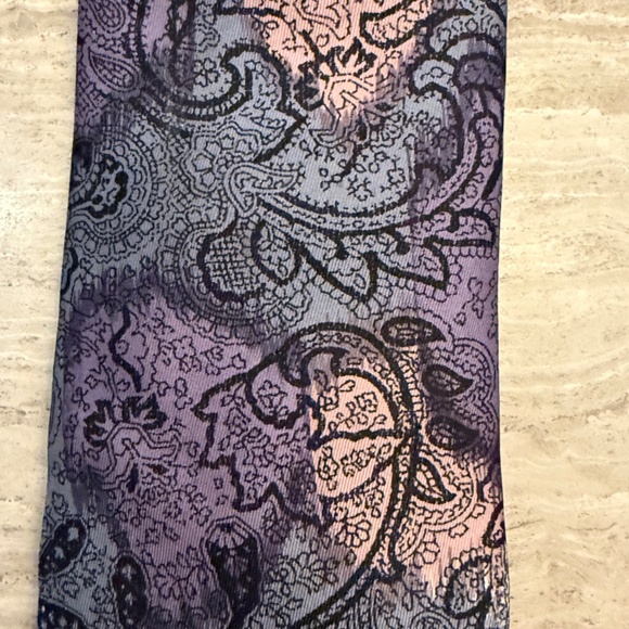 Pierre Balmain 100% Silk Italian Tie Extra Long at 62" - Picture 10 of 15